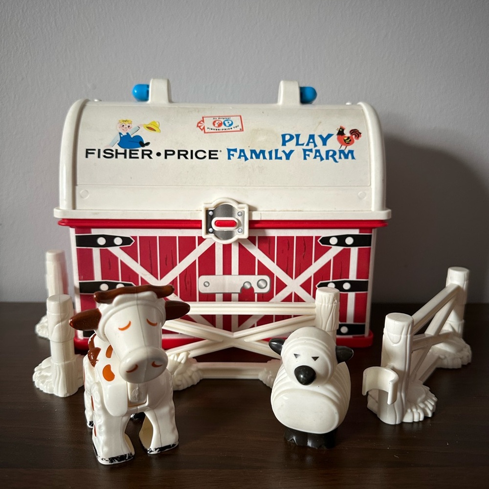 Fisher price play family farm ‘08